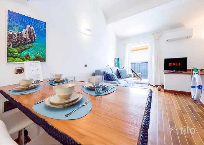 | Parking | Wifi | A/c| Sea View By Tilo Apartman Genova