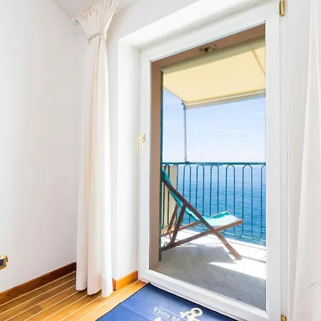 | Parking | Wifi | A/c| Sea View By Tilo *