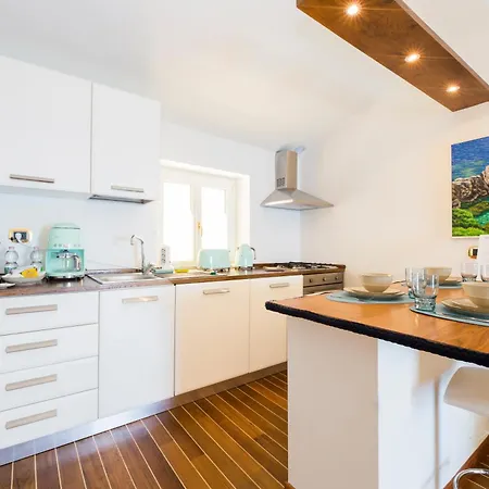 Apartamento | Parking | Wifi | A/c| Sea View By Tilo *