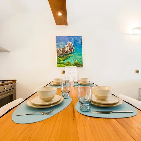Apartment | Parking | Wifi | A/c| Sea View By Tilo Genoa
