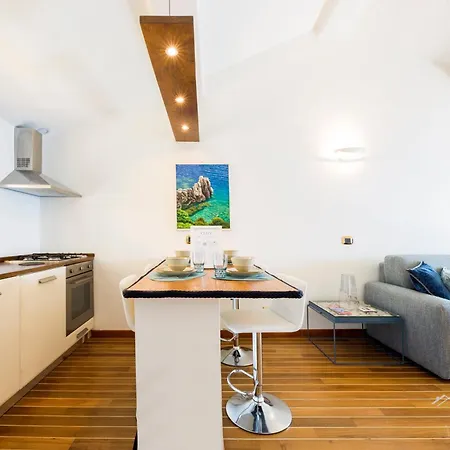 Apartman | Parking | Wifi | A/c| Sea View By Tilo *