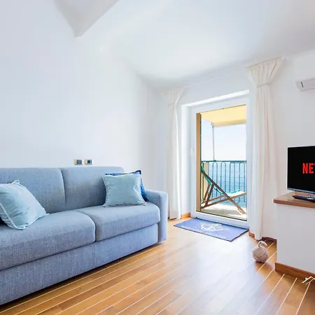 Apartman | Parking | Wifi | A/c| Sea View By Tilo *